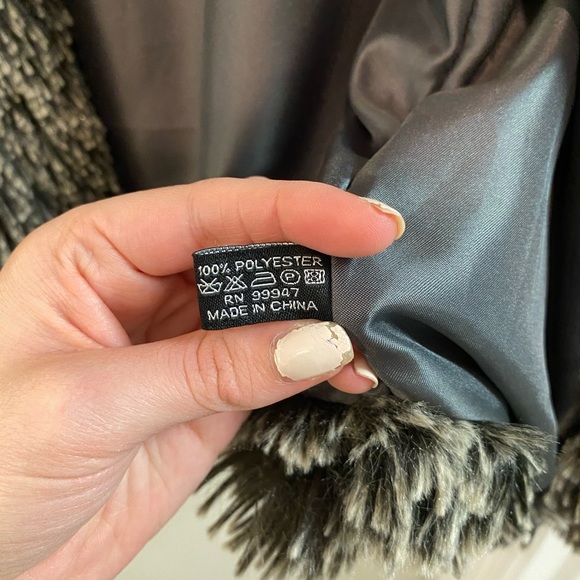 Le Luxe Faux Fur Vest - Picture 4 of 5